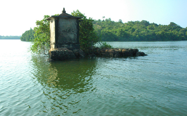 Satha Paha Doowa